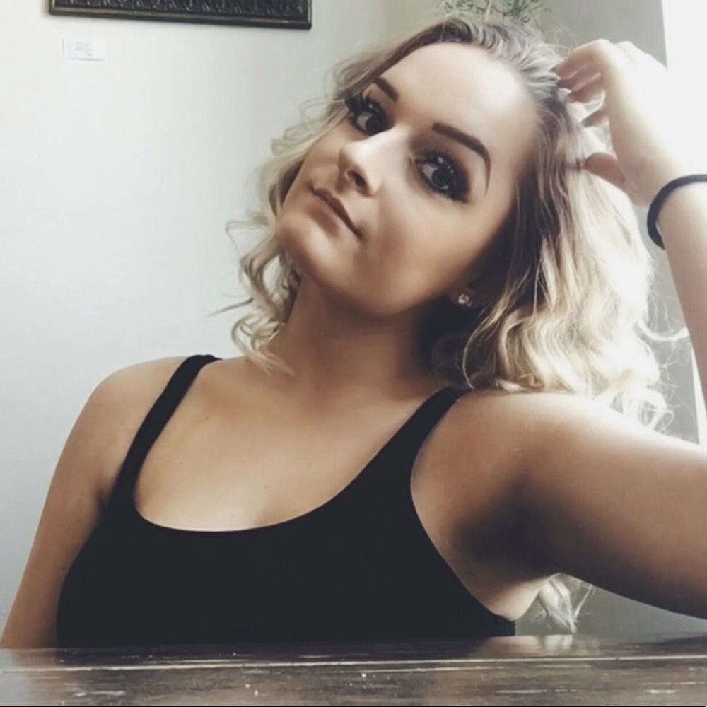 Meet your Posher, Emily
